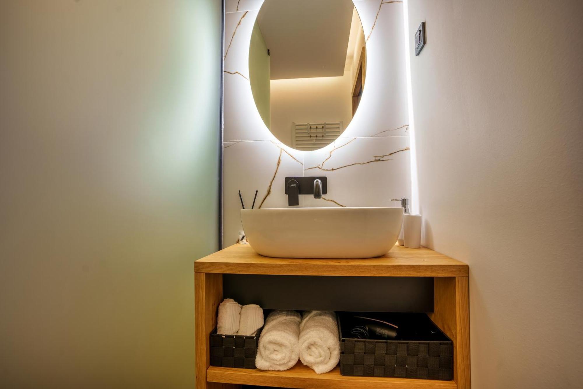 Hotel Frost มาริบอร์ ภายนอก รูปภาพ