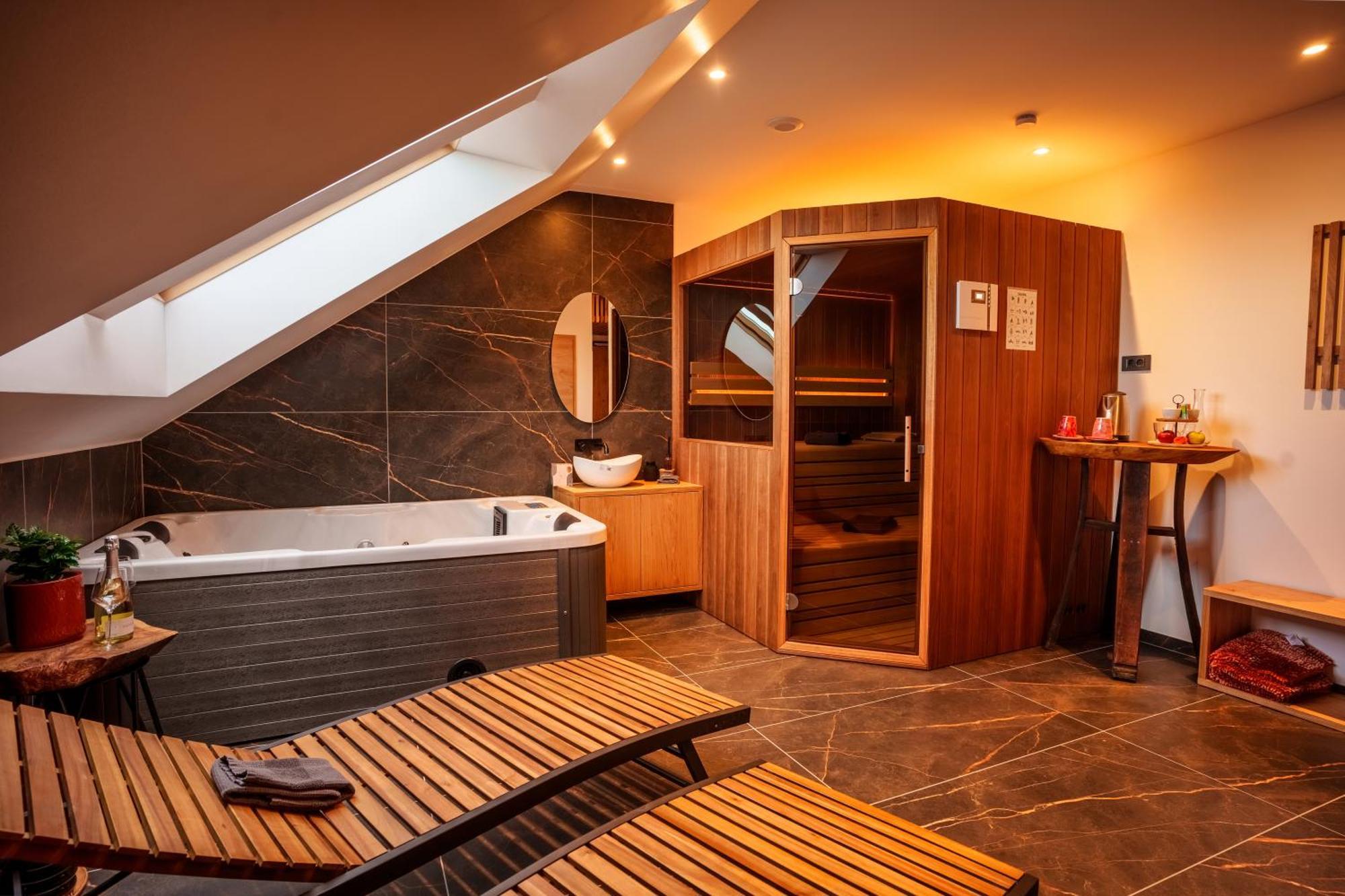 Hotel Frost มาริบอร์ ภายนอก รูปภาพ